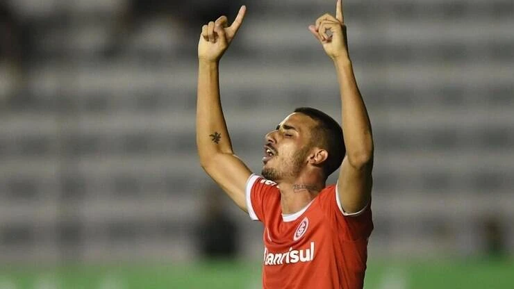 Após corte de atacante do Flamengo, Thiago Galhardo é convocado para a Seleção