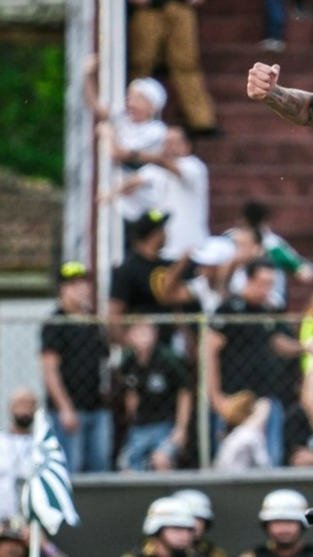 Robson posta texto nas redes sociais e pede desculpa a torcida do clube: ‘Vocês fazem o Coritiba gigante’