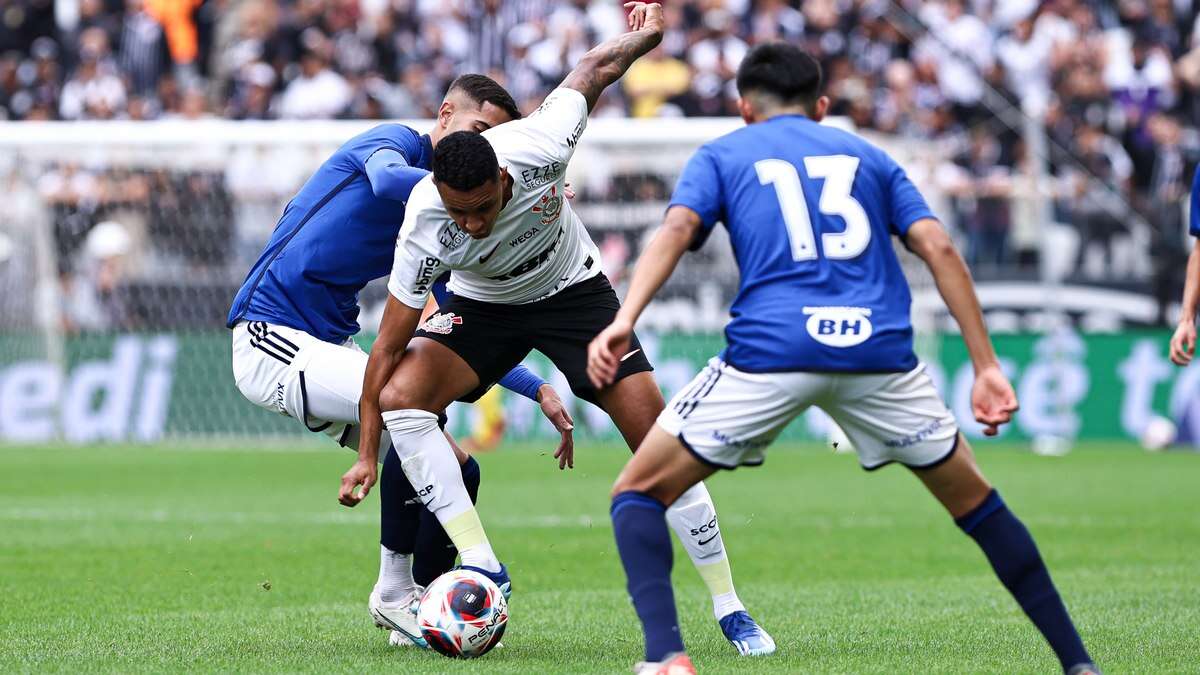 Copinha começa hoje! Relembre os últimos campeões do torneio