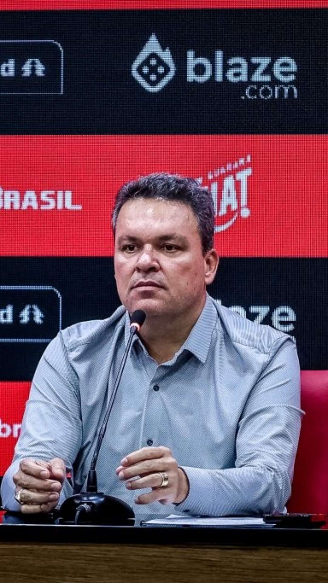 Presidente do Atlético-GO dispara contra estrangeiros do elenco: “São situações que temos que refletir”