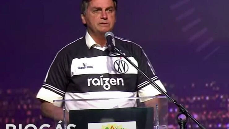 Cada vez mais acredito no trabalho de Guedes, diz Bolsonaro sobre retomada em V