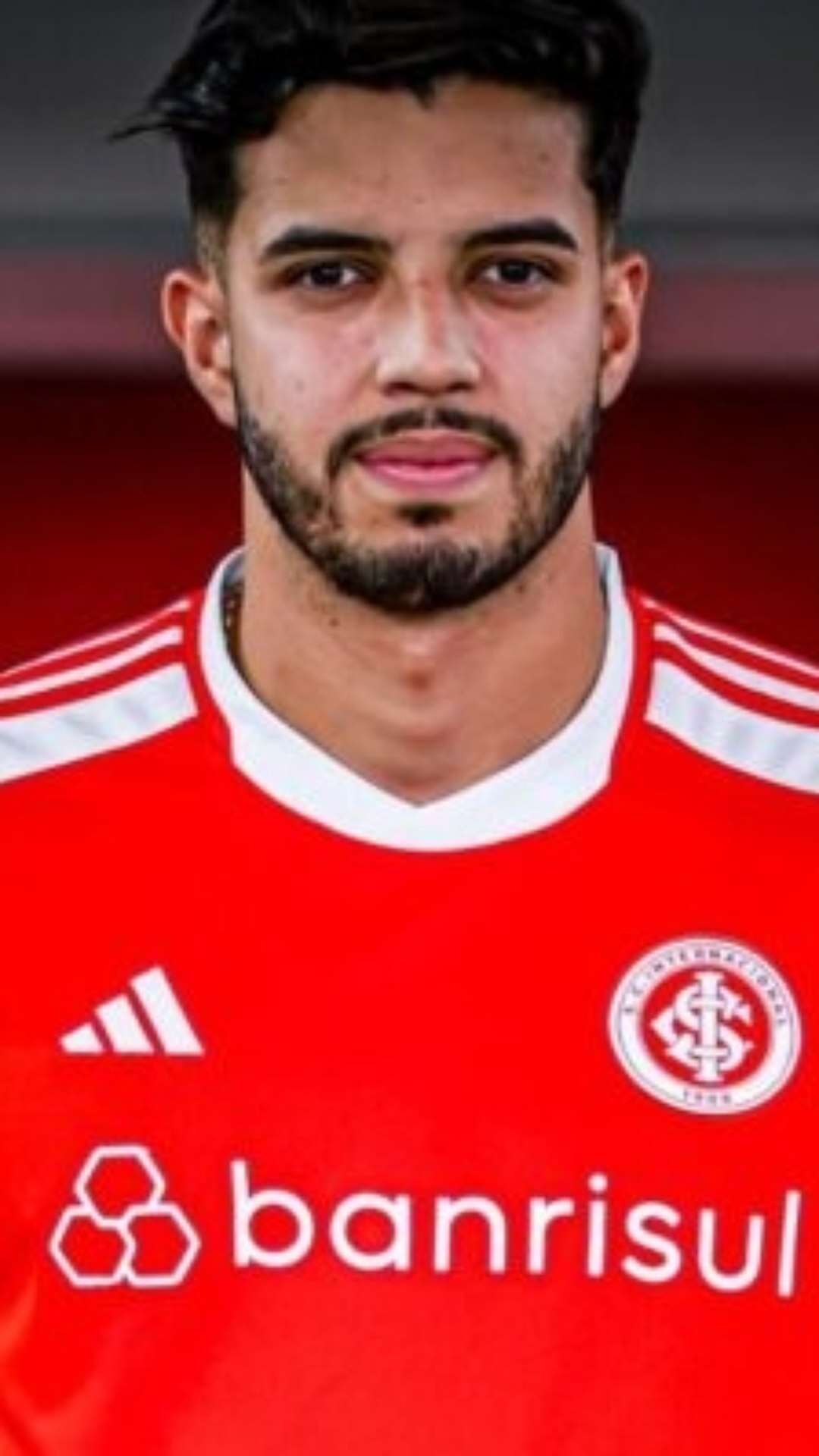 Internacional oficializa retorno do zagueiro Kaique Rocha