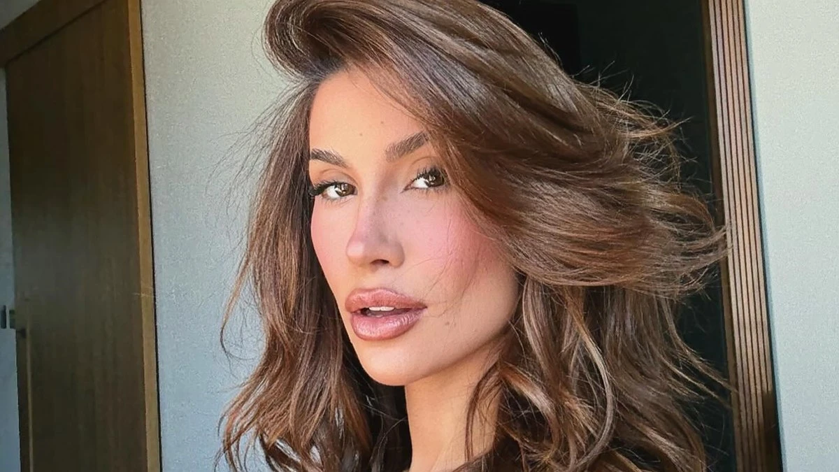 Bianca Andrade entrega segredo de boca perfeita no Dia do Batom