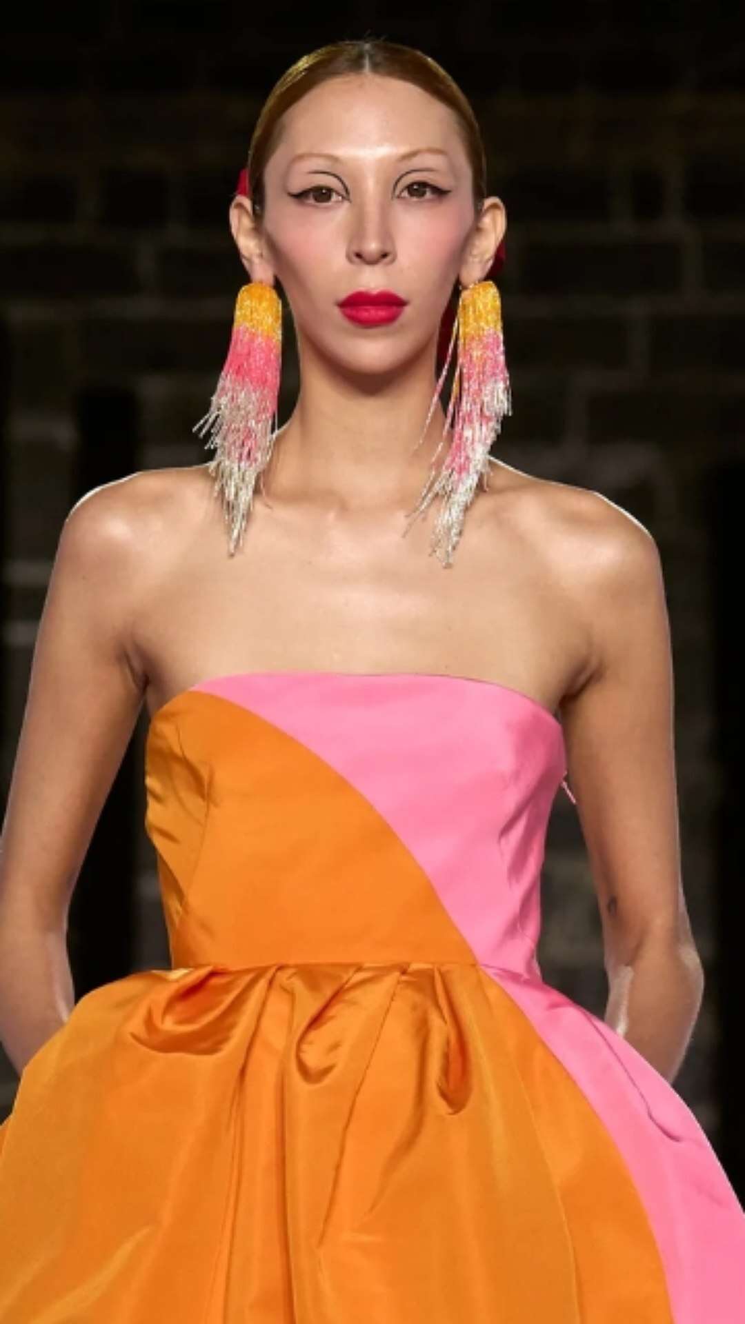 Carolina Herrera apresenta coleção resort 2025 no México