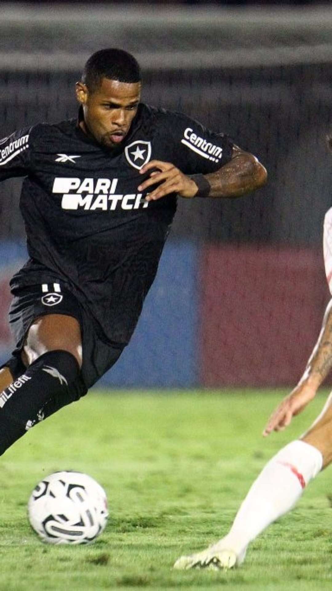 Querendo se manter na liderança do Brasileirão, Botafogo reencontra Bragantino pela quarta vez em 2024