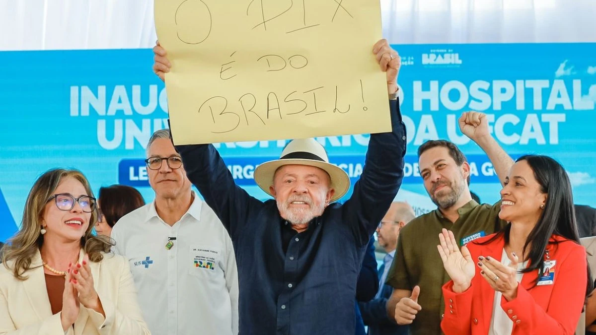 Lula defende Pix e diz que EUA têm medo do sistema
brasileiro