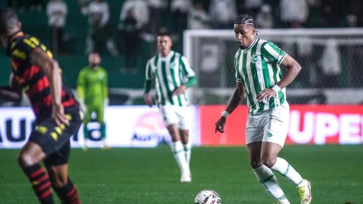 Partida da Série B é paralisada após denúncia de racismo