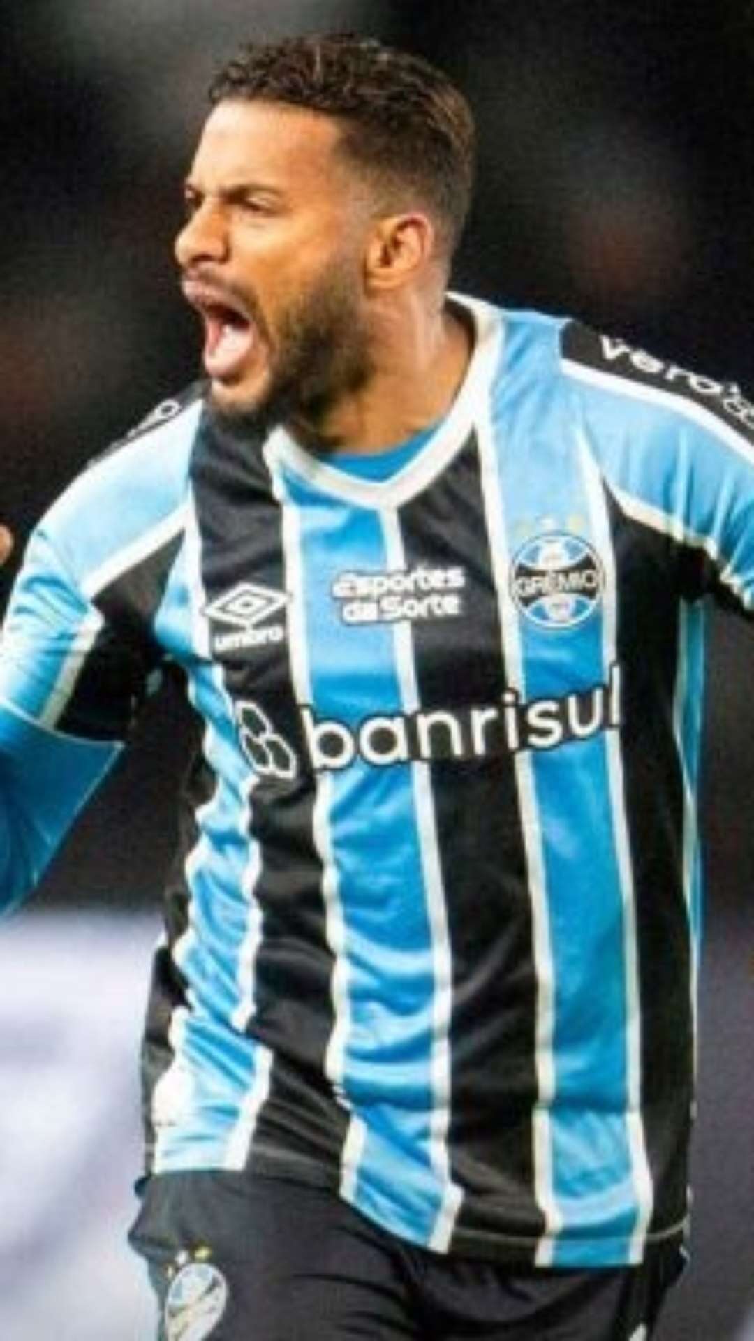 Sem confirmação oficial, Reinaldo se despede do Grêmio