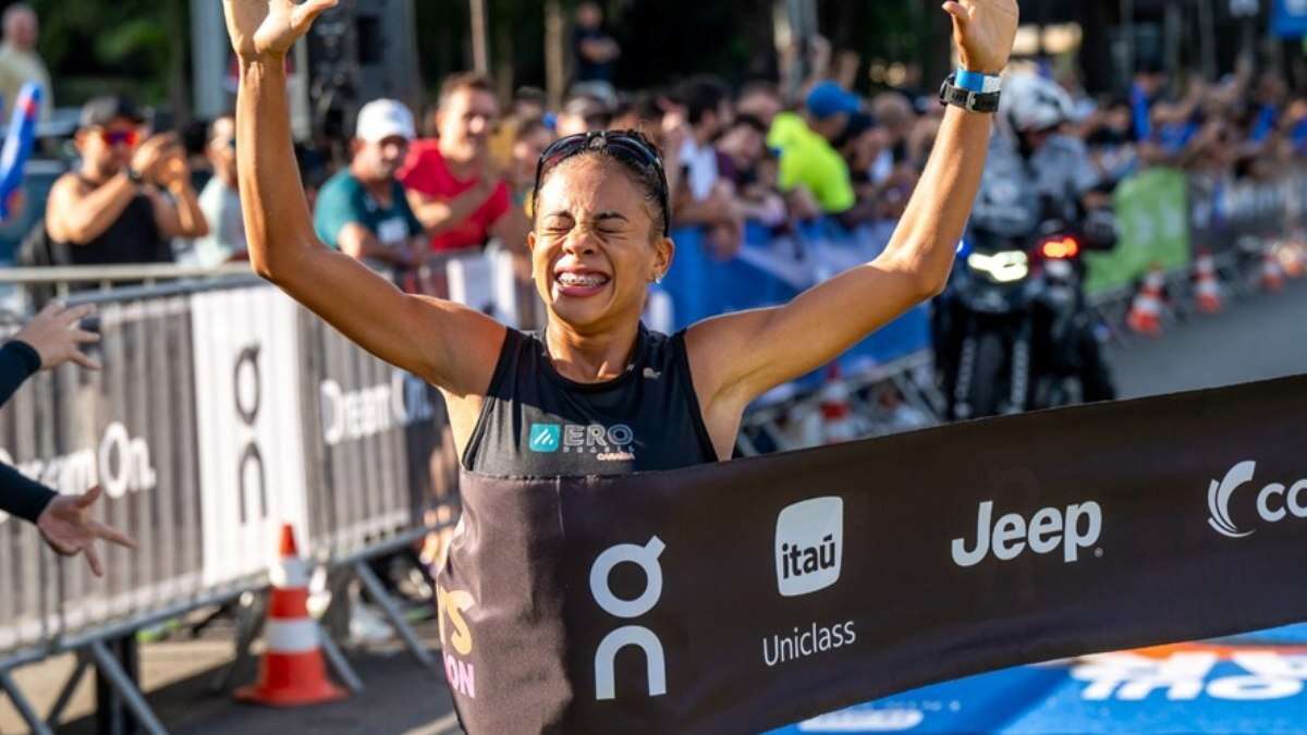 Com 2ª melhor marca
pessoal, Núbia de Oliveira é campeã da Venus
Women’s Half Marathon