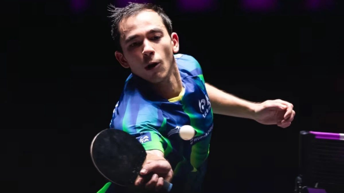 Hugo Calderano é prata em Macau, mas volta ao top 3 do ranking
