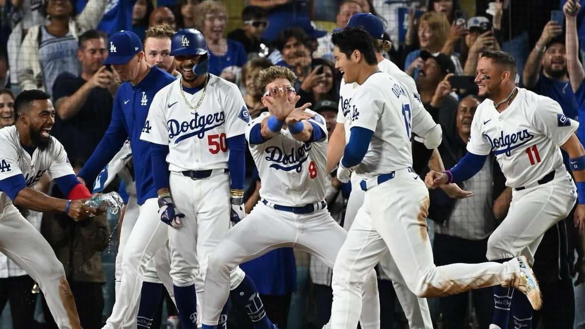 MLB: Cobra invade banco dos Dodgers em final da Liga Nacional; veja vídeo