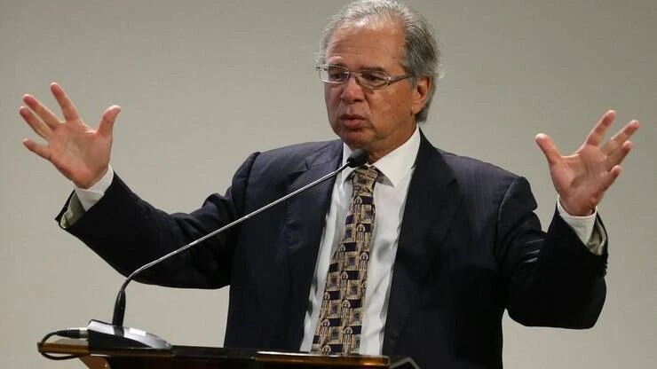Teto de gastos só será rompido com outro ministro, diz Guedes