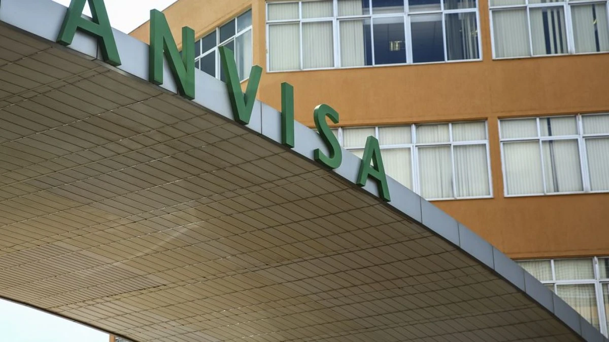 Anvisa esclarece que não regula prescrição por enfermeiros