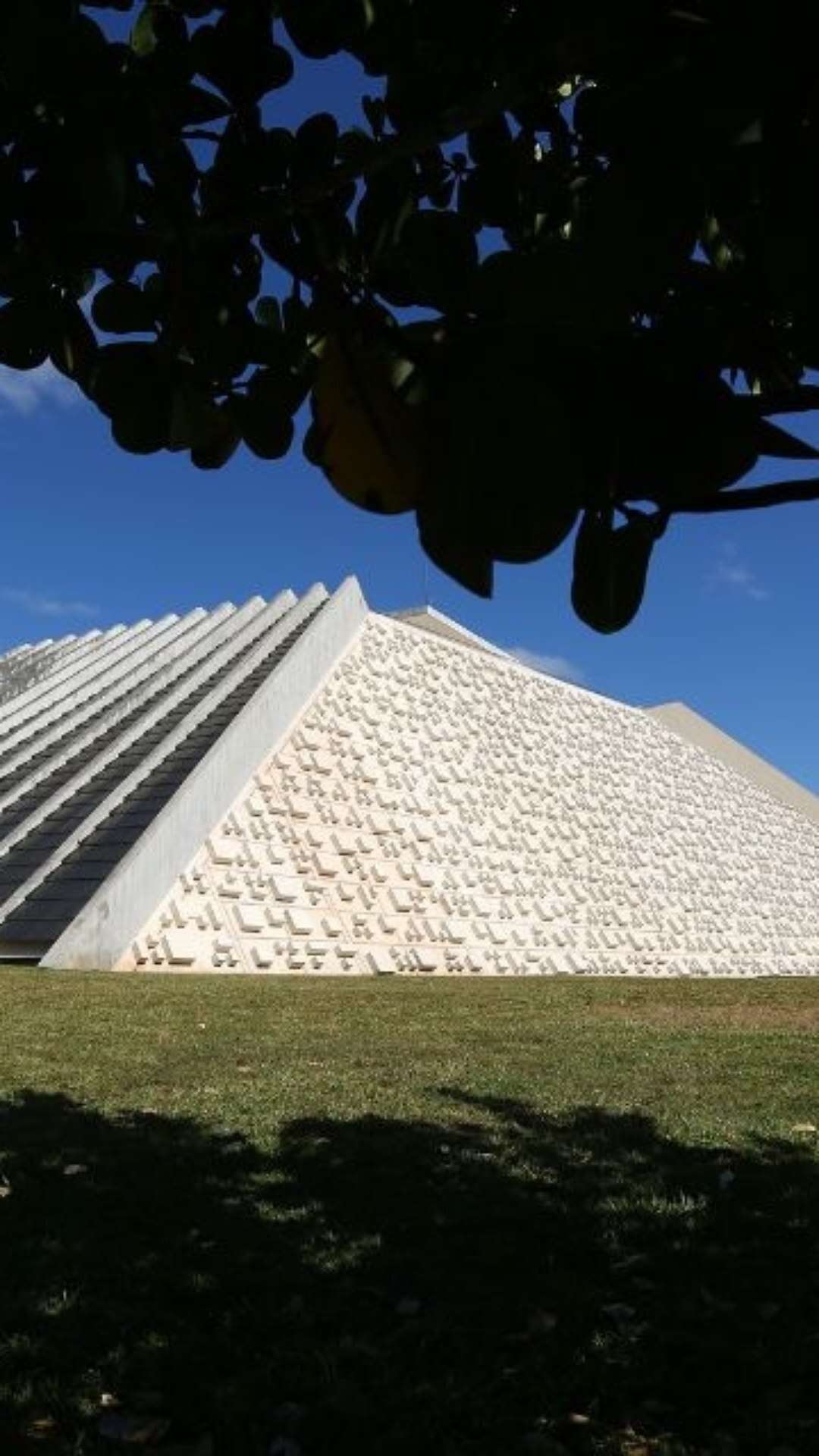 O show tem que continuar… A volta ao Teatro Nacional Claudio Santoro