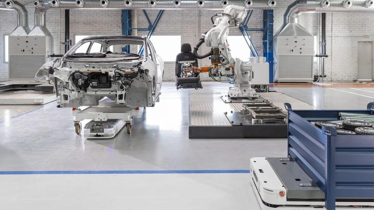 Mercedes-Benz substitui funcionários por robôs em Berlim