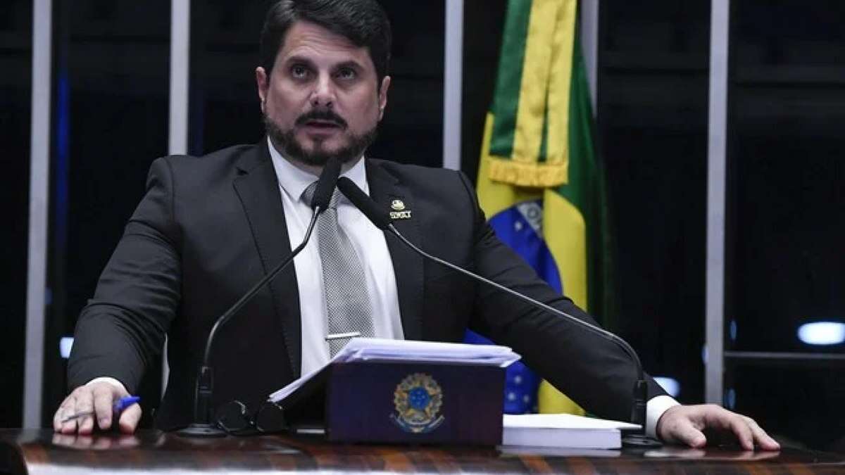 Do Val mantém relato e diz que Silveira teve a ideia de gravar Moraes