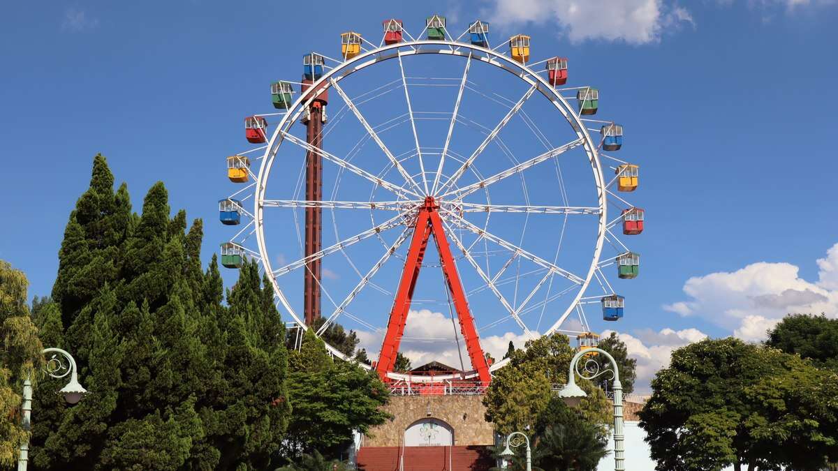 Roda-gigante de 44 metros é atração no interior de SP; conheça