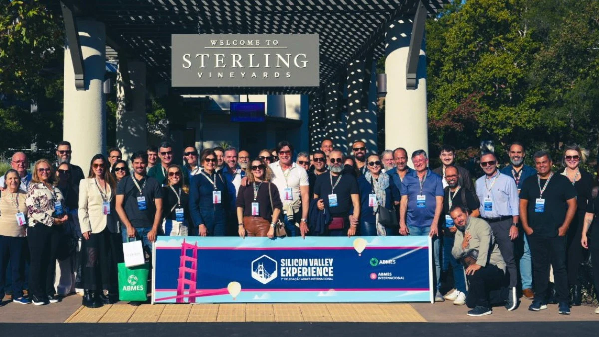Delegação Internacional da ABMES visita a Amazon Web Services