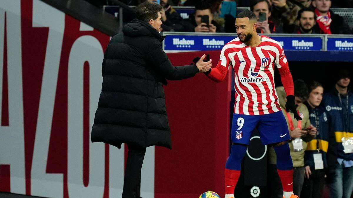 Ex-técnico de Memphis Depay, Simeone elogia Corinthians e projeta jogo contra o Racing