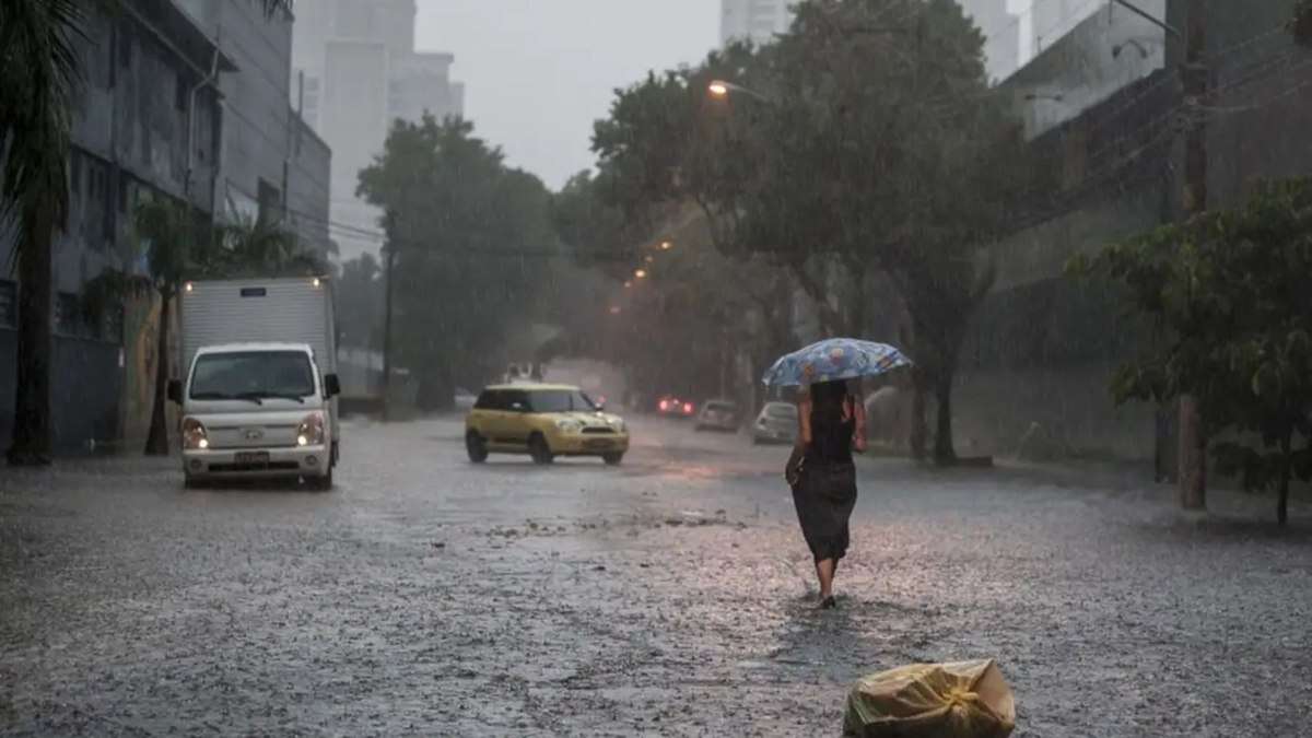 Chuvas são esperadas na maior parte do país e deixam 3 regiões sob alerta; veja previsão