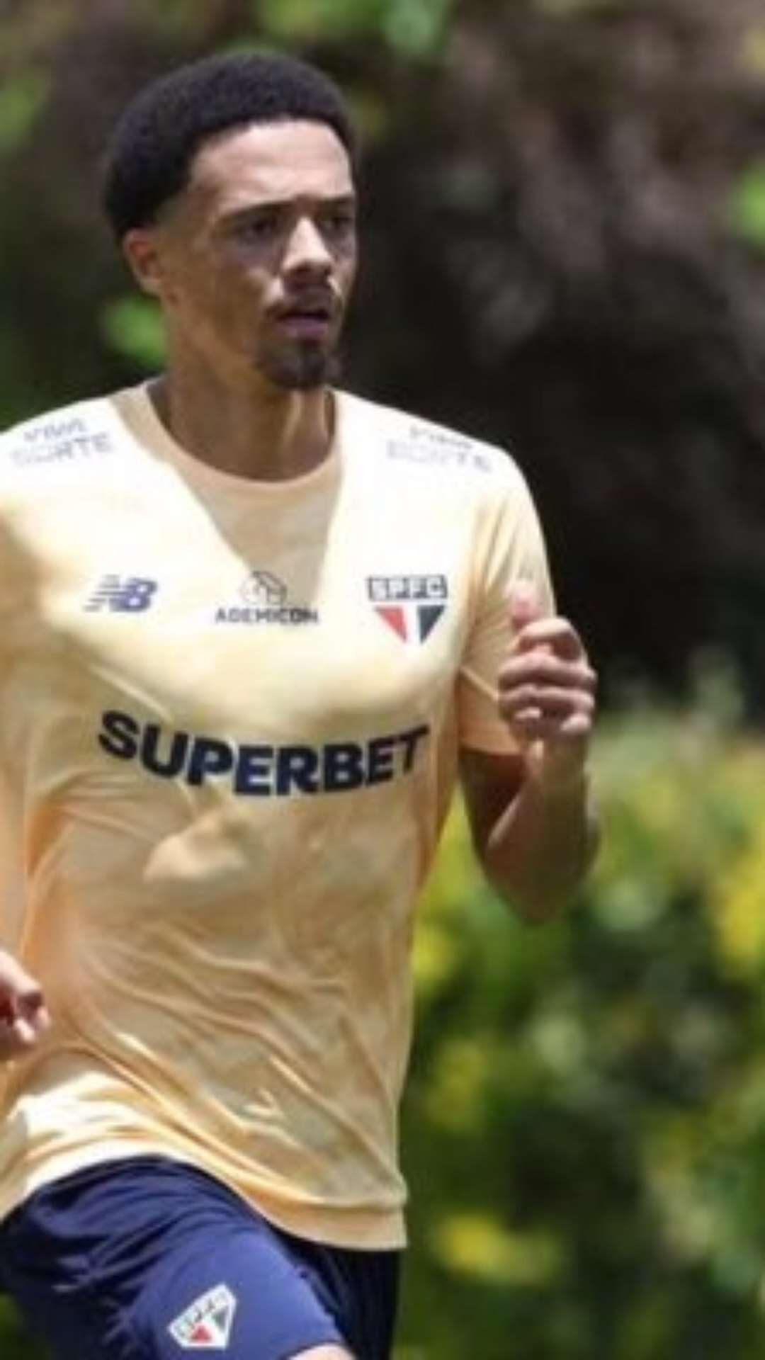 São Paulo pode devolver Jamal e começar 2025 com um lateral-esquerdo