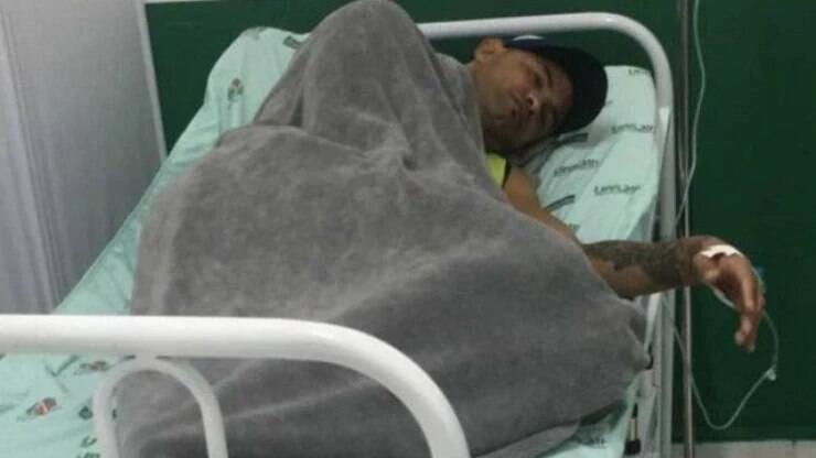 Delegação do Rio Branco é internada; goleiro Bruno está em estado grave