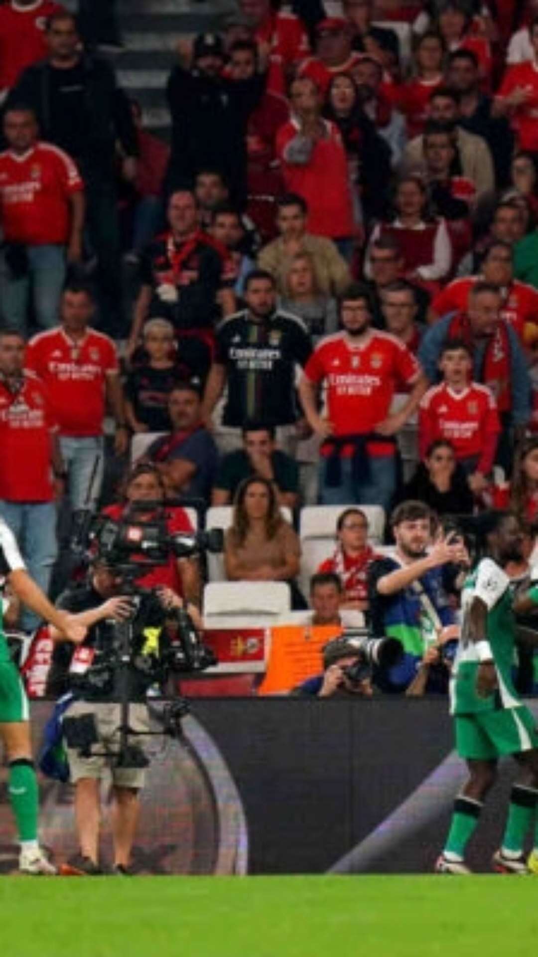 Feyenoord atropela Benfica em pleno Estádio da Luz