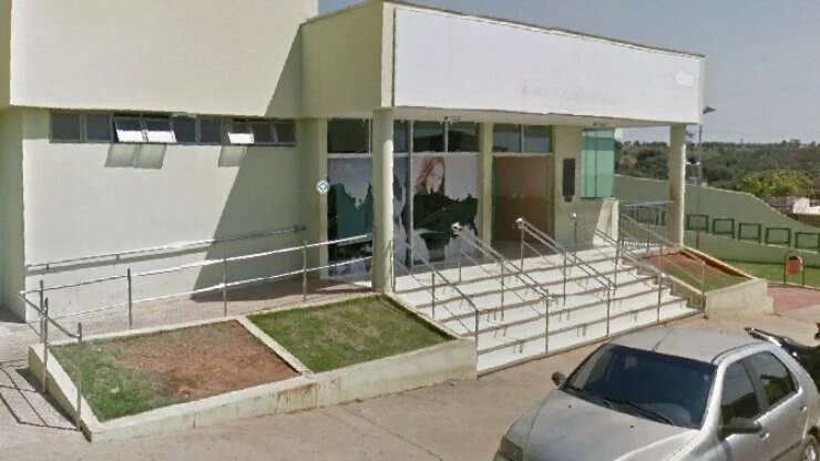 Homem esfaqueia irmã grávida e faz
sobrinhos de reféns