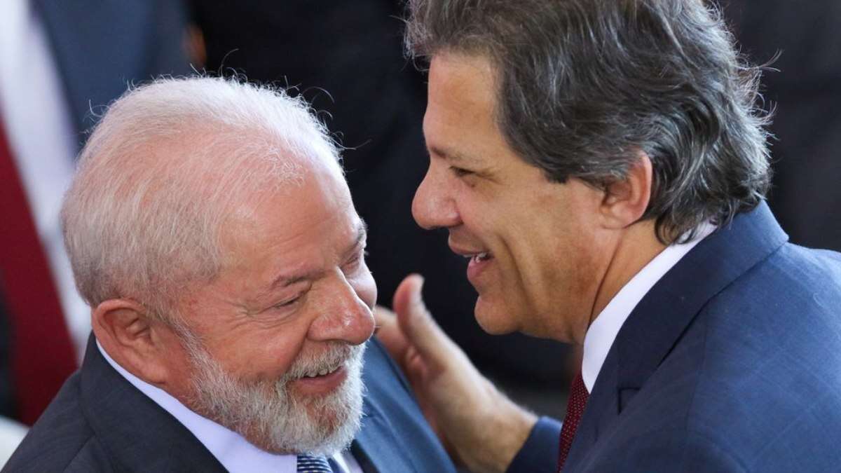 Após desacreditar da meta, Lula 'garante' estabilidade fiscal