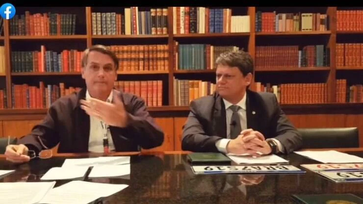 Vídeo polêmico de Bolsonaro gerou demissão de alto cargo do Facebook; entenda