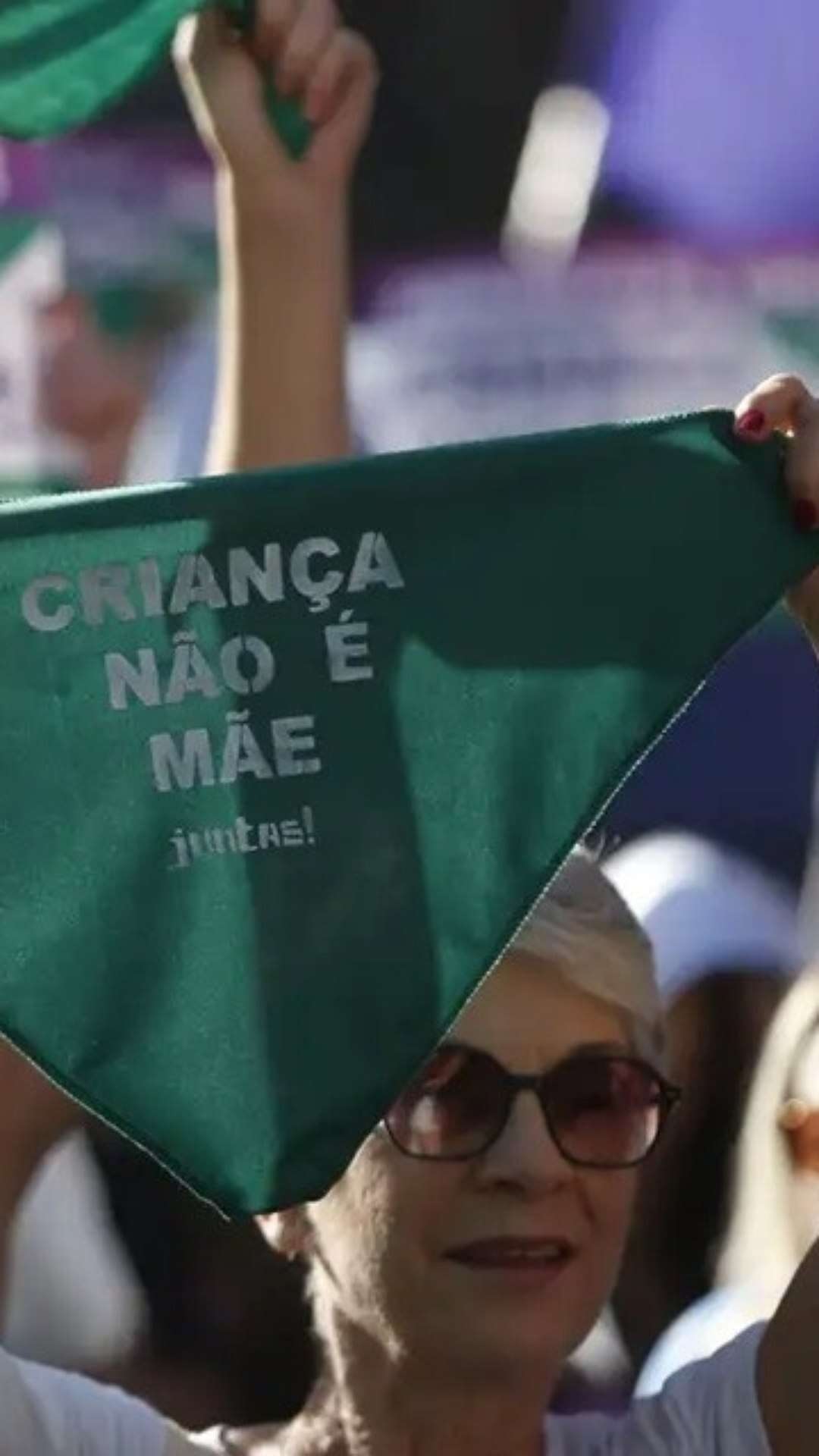 Cariocas e paulistas vão às ruas contra PL que equipara aborto a homicídio