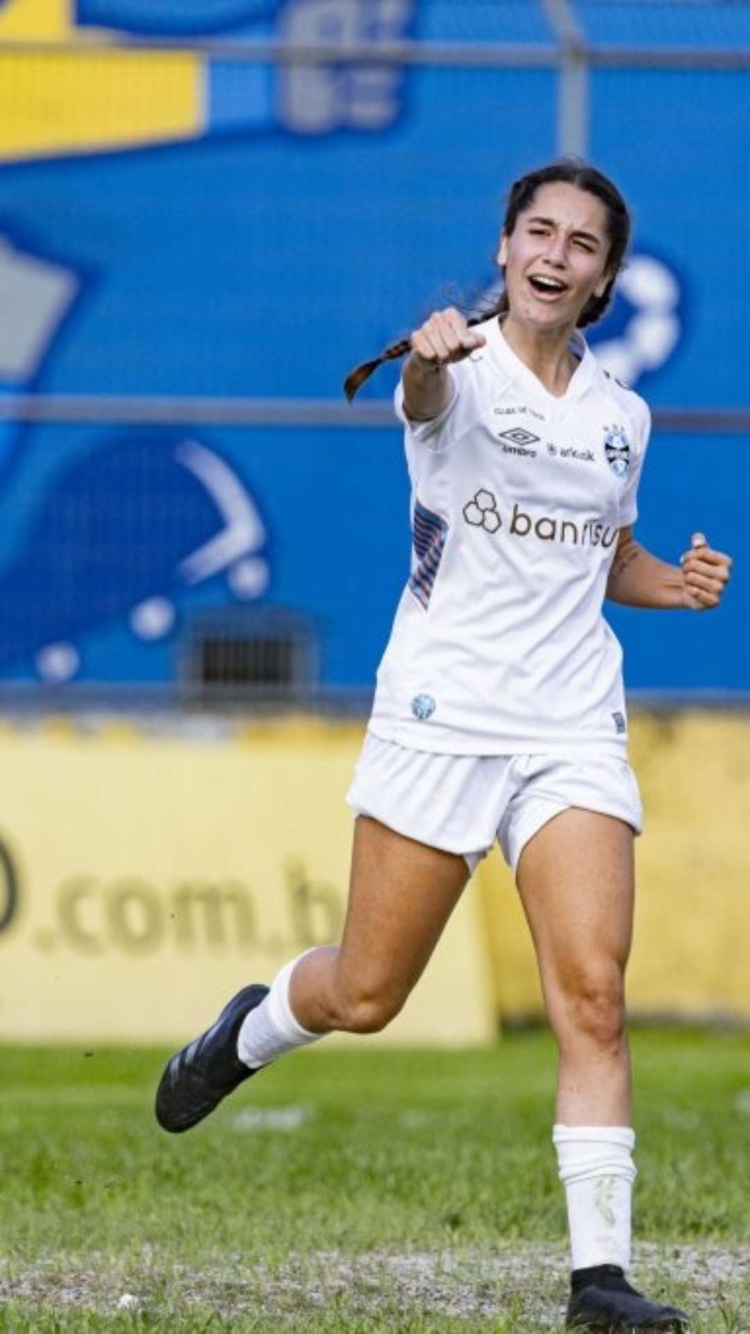 Grêmio goleia Pelotas e abre vantagem na semifinal do Gaúchão Feminino Sub-15