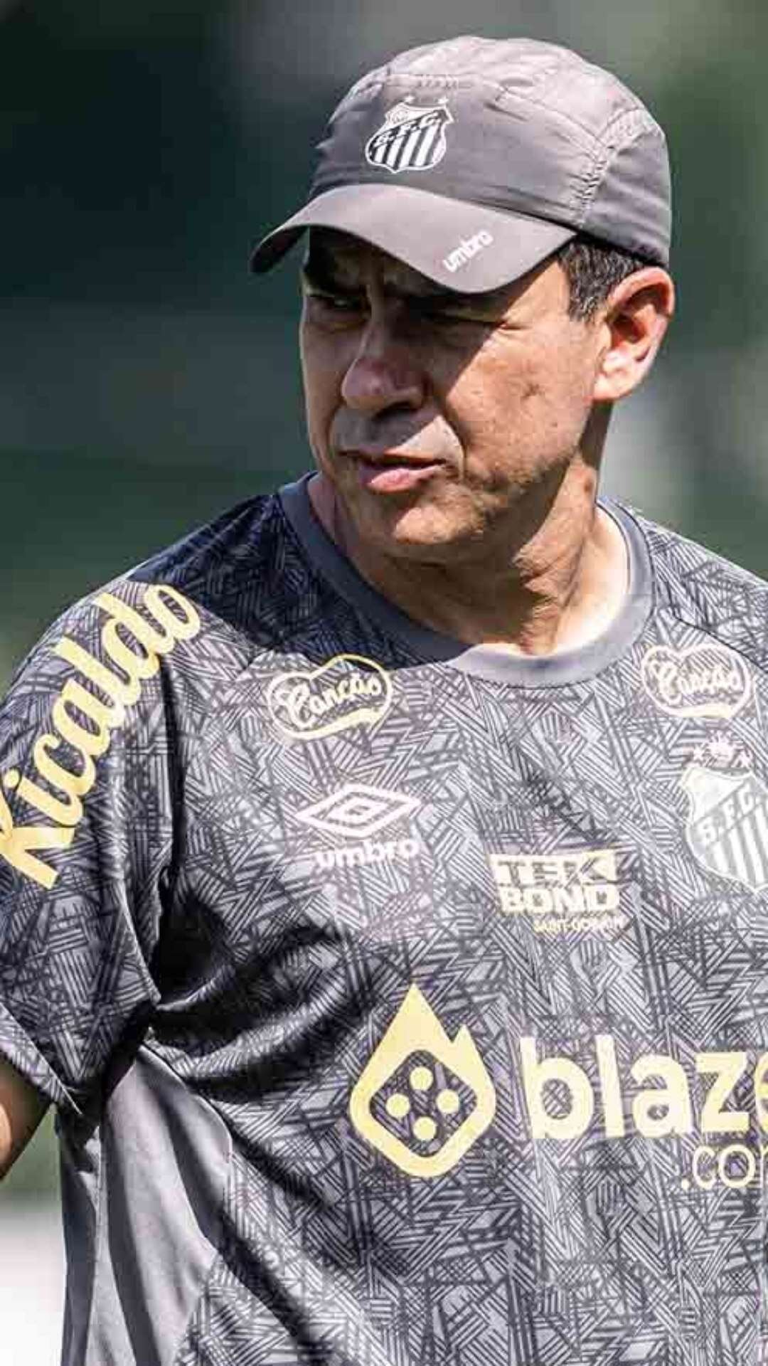 Fábio Carille acata pedido da diretoria para recuperar prestígio no Santos