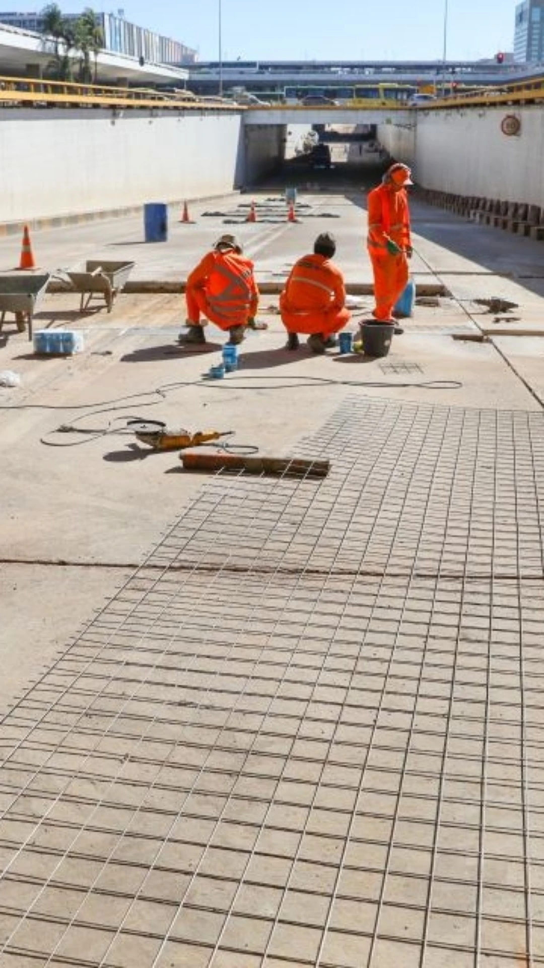 Obras no Buraco do Tatu chegam à fase de recompactação do solo
