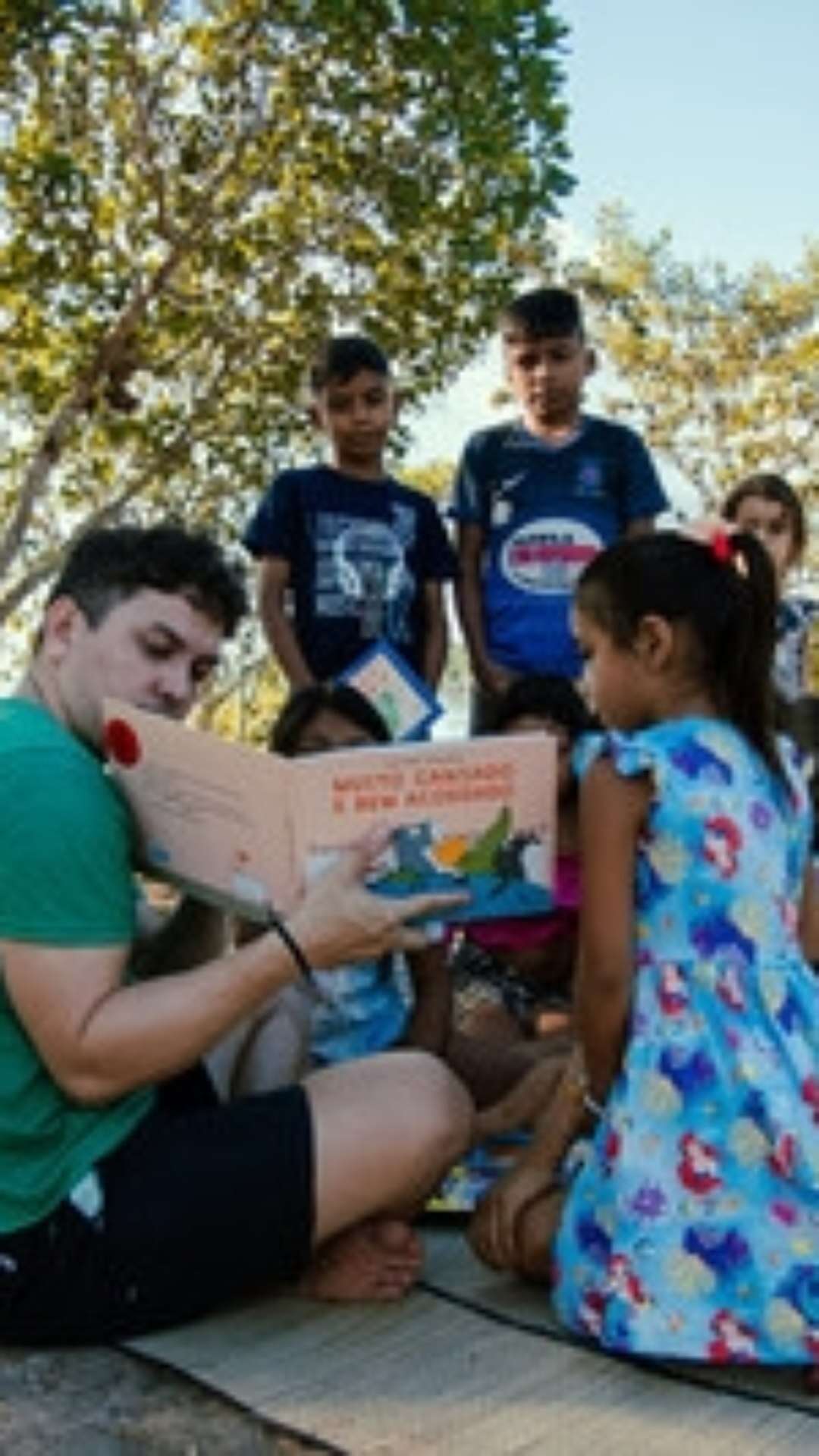 ONG Vaga Lume amplia sua atuação na Amazônia com novas bibliotecas, 15 mil livros distribuídos e voluntários ribeirinhos