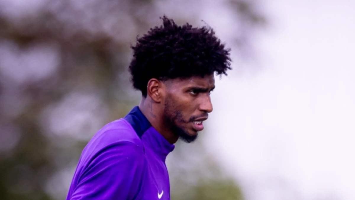 Corinthians confirma Hugo Souza fora de partida contra o Vitória