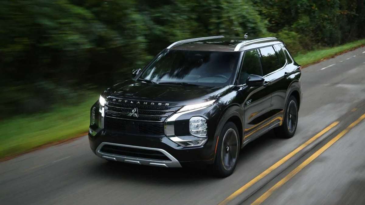 Mitsubishi confirma lançamento de Outlander híbrido plug-in no
primeiro semestre de 2025