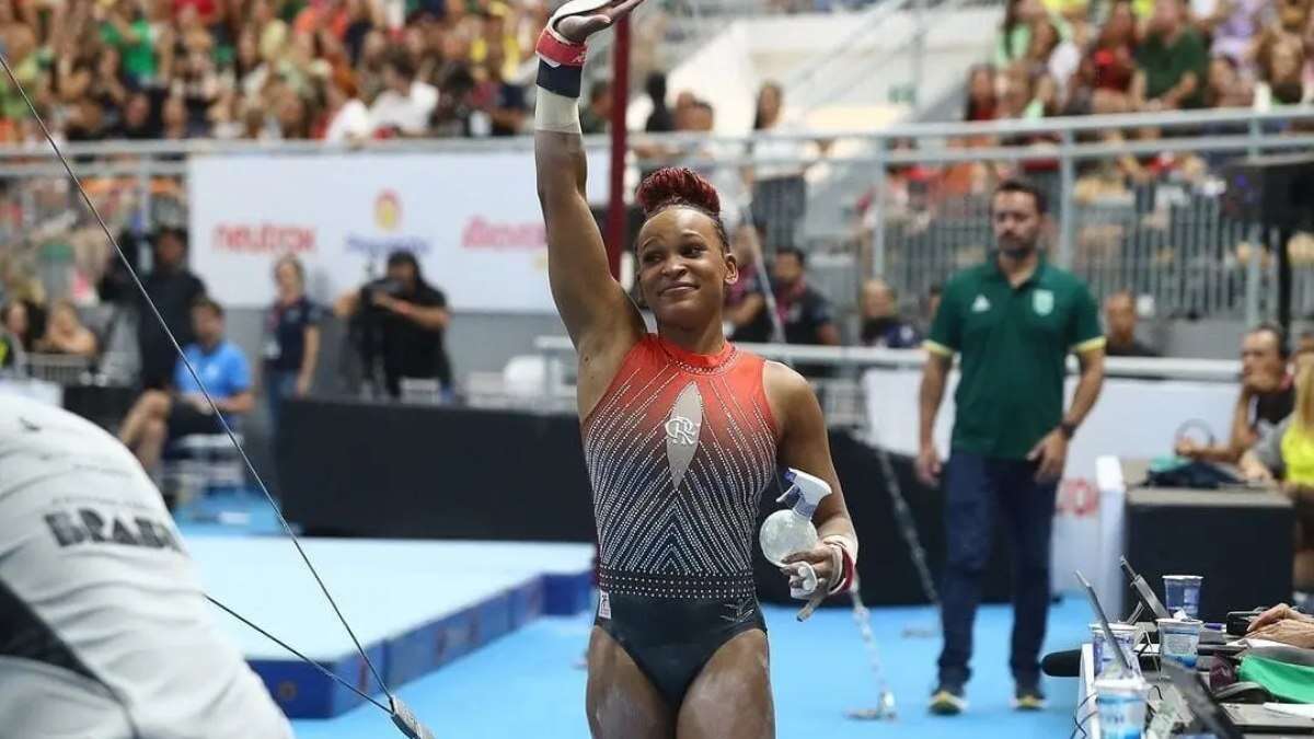 Rebeca Andrade fatura título nas barras e deixa Brasileiro de Ginástica com dois ouros