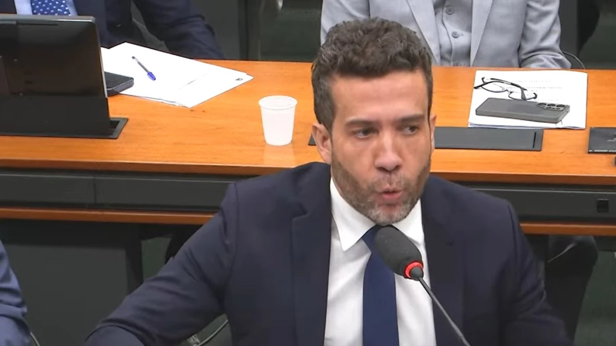 Janones diz ter sido apalpado em briga envolvendo Nikolas
