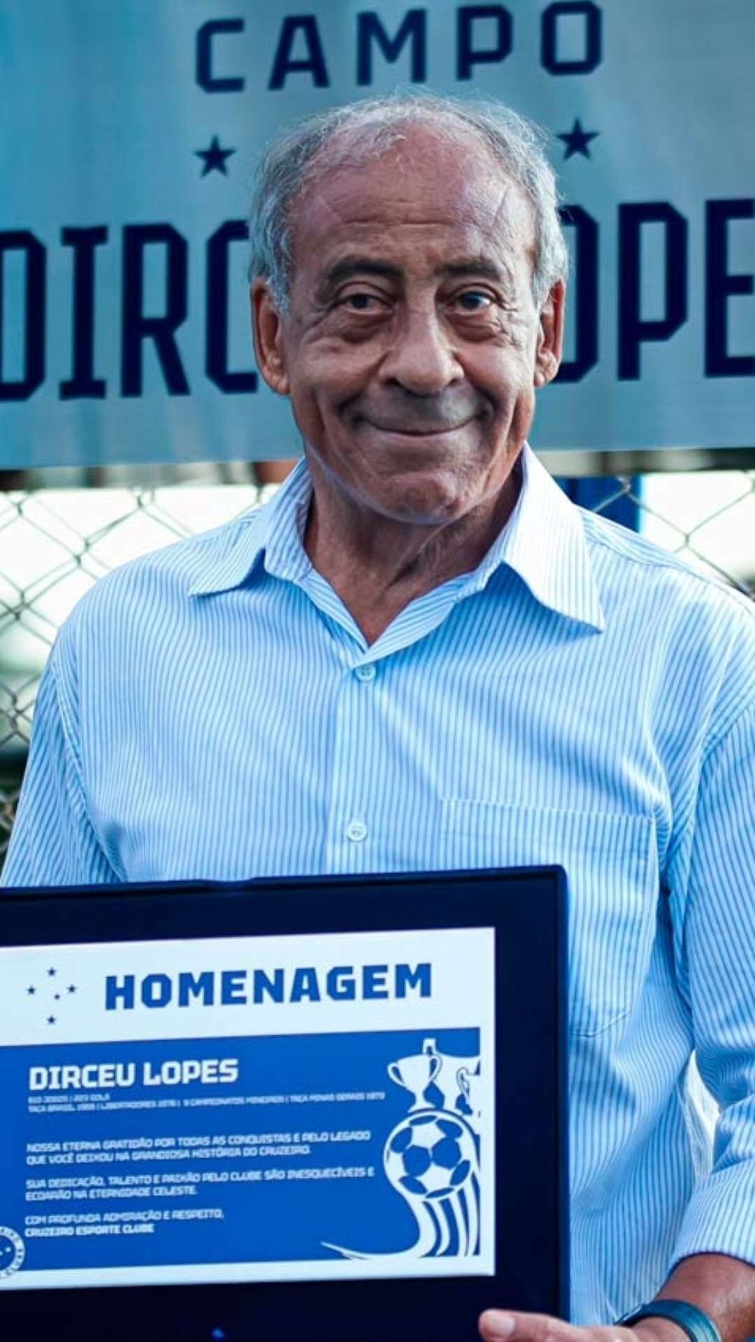 Dirceu Lopes é homenageado no Cruzeiro em evento com presença de ídolos