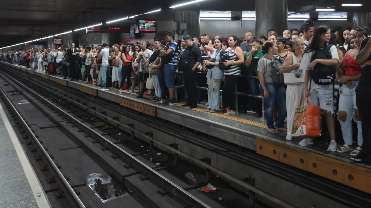 Linhas do Metrô de São Paulo operam com velocidade reduzida