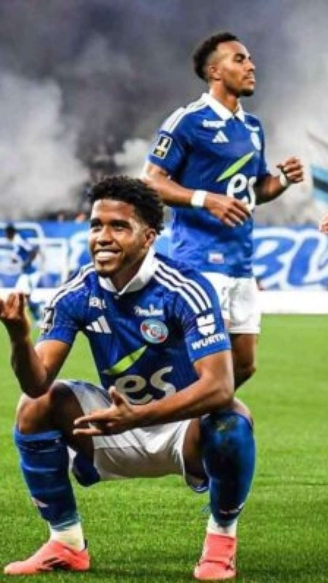 Volante, ex-Vasco, se destaca pelo Strasbourg e busca artilharia do Francês