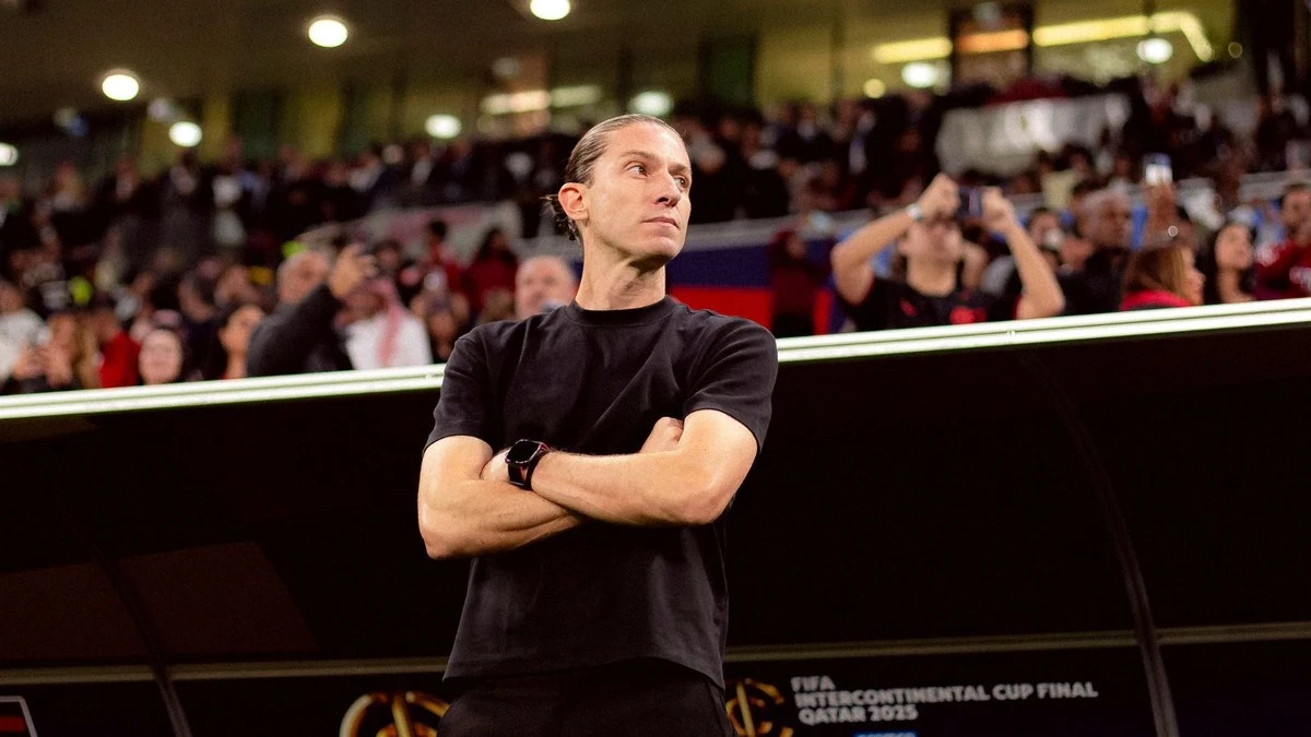 Demitido do Flamengo, Filipe Luís é novo técnico de time francês