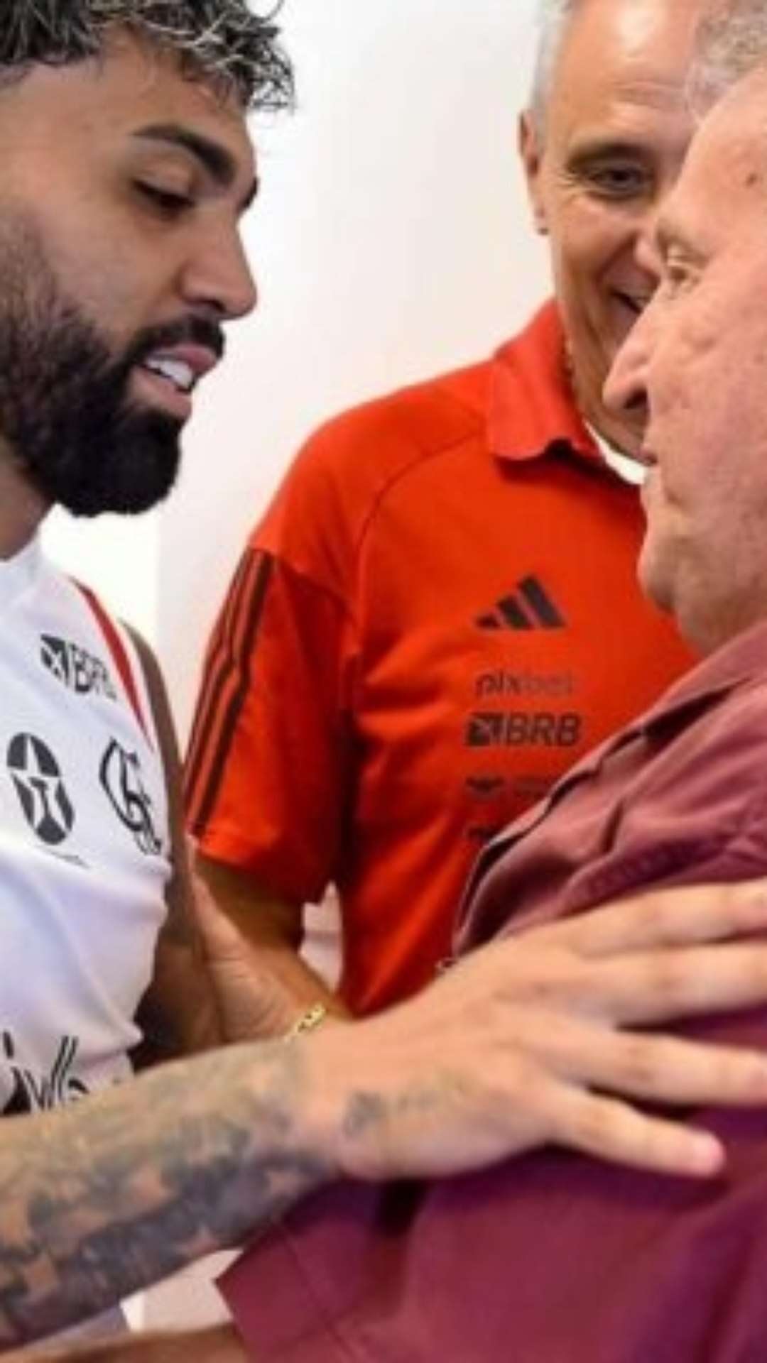 Zico opina sobre saída de Gabigol do Flamengo: ‘Tudo muito mal conduzido’