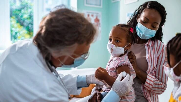 Começam hoje campanhas de vacinação contra pólio e de multivacinação