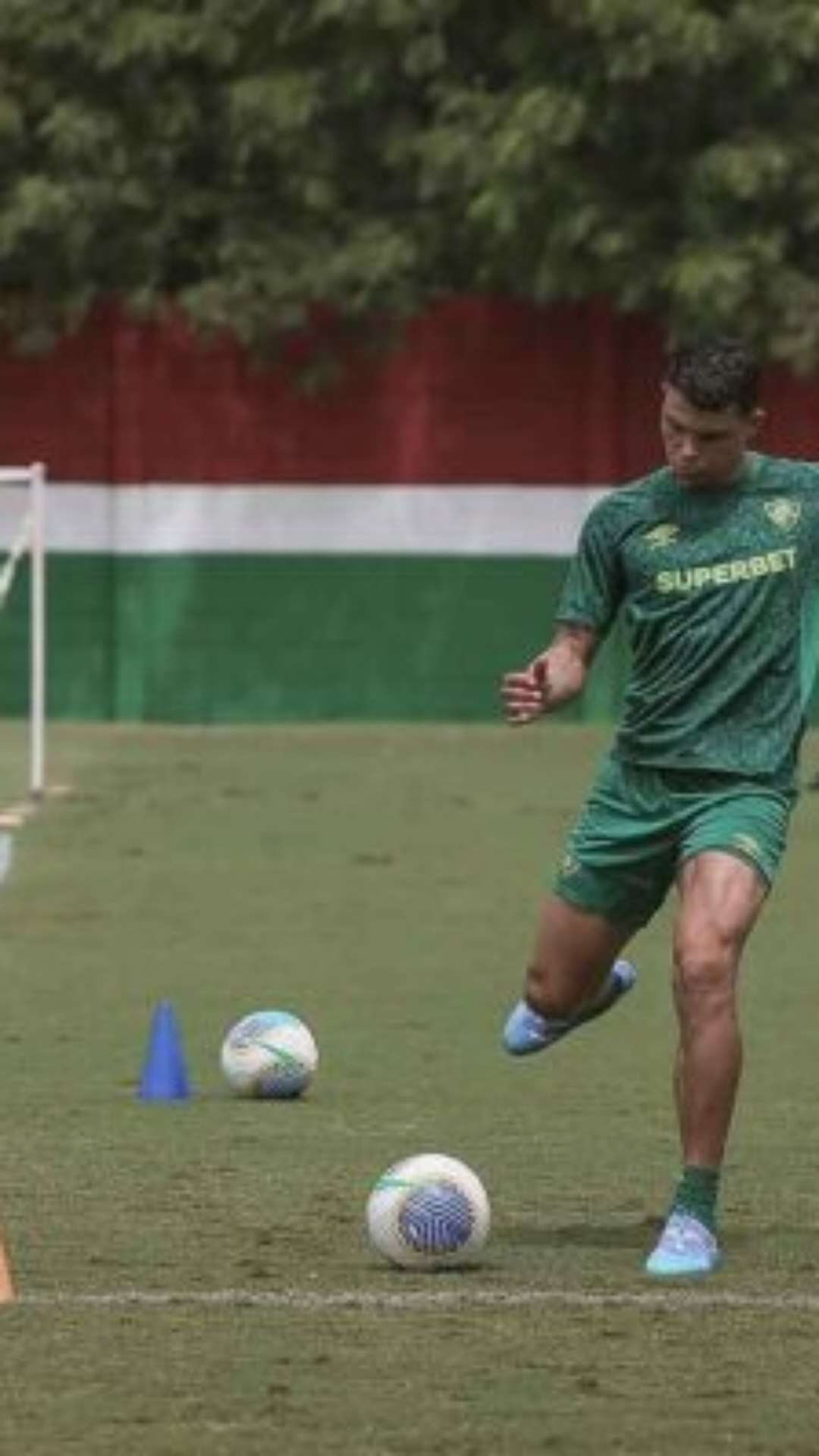 Após revés para o Inter, Fluminense volta aos treinos nesta terça-feira