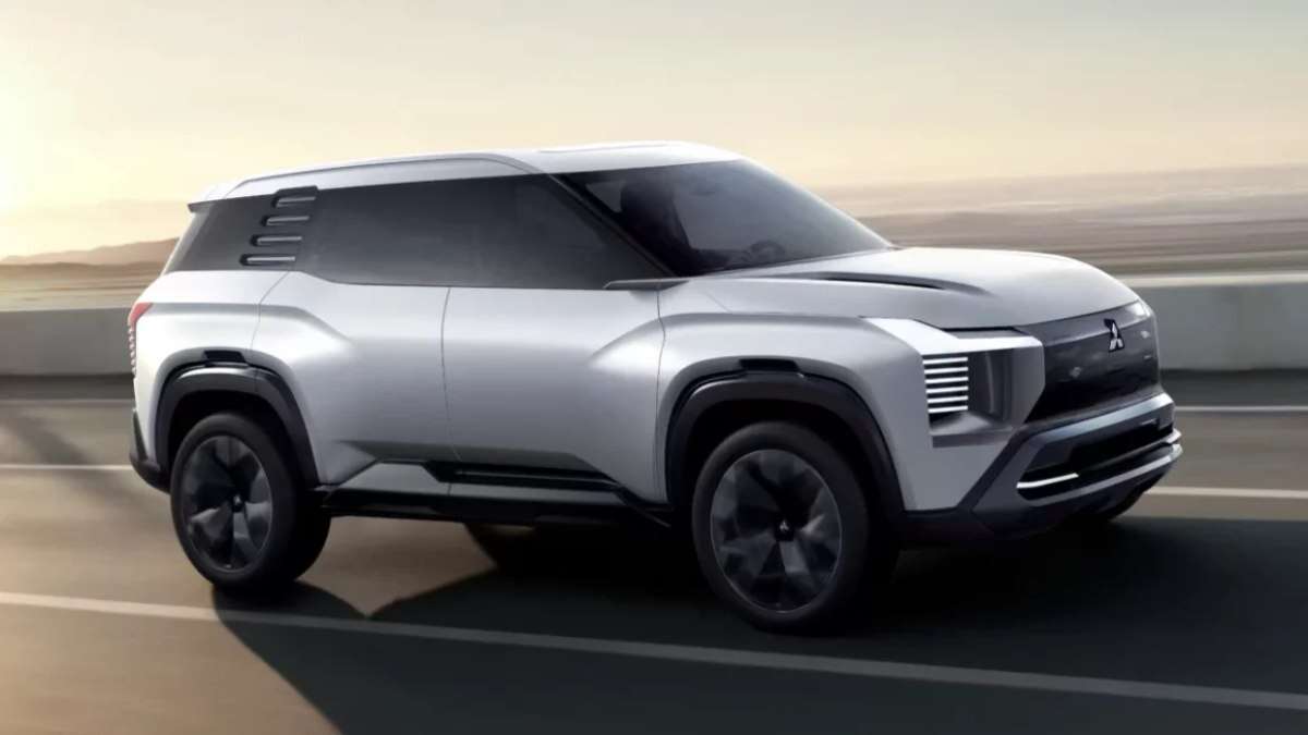 Mitsubishi DST: novo SUV de 7 lugares tem base no XForce