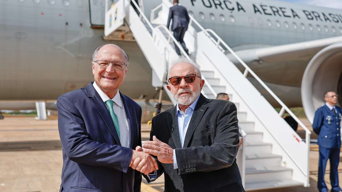 Mesmo na UTI, Lula não precisa passar presidência a Alckmin; saiba o motivo