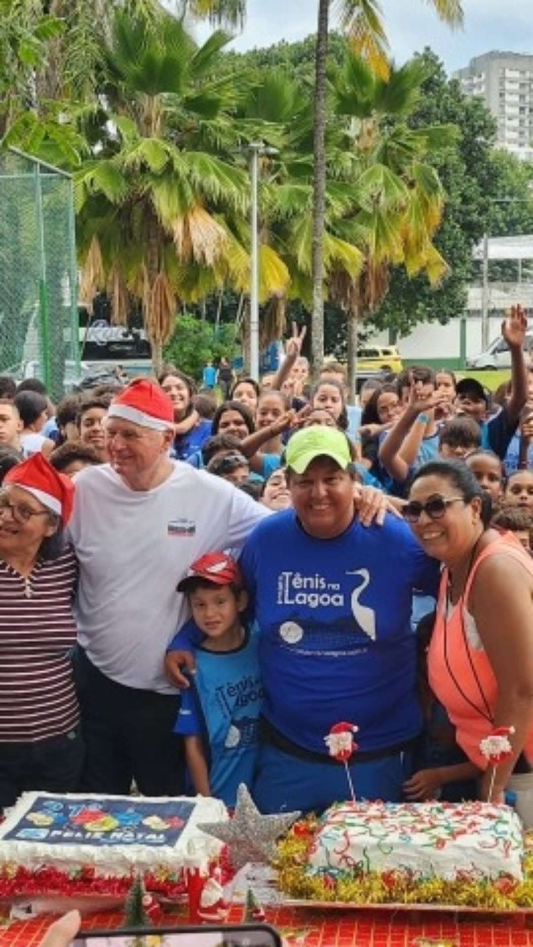 Com Thomaz Koch, Projeto Tênis na Lagoa realiza a 21ª Festa de Natal e presenteia mais de 200 crianças carentes