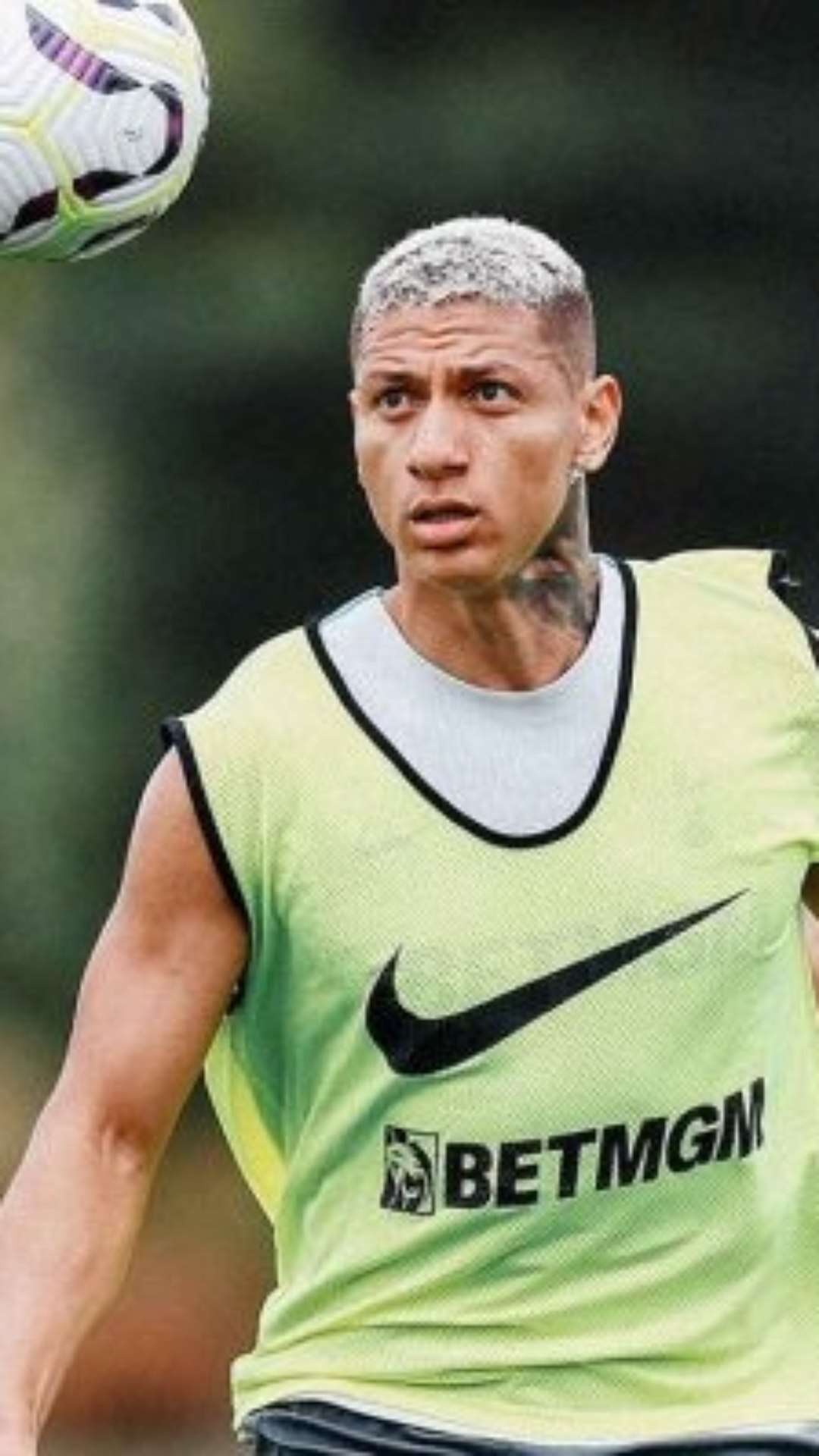 Flamengo tem interesse em Richarlison, alvo do Fluminense